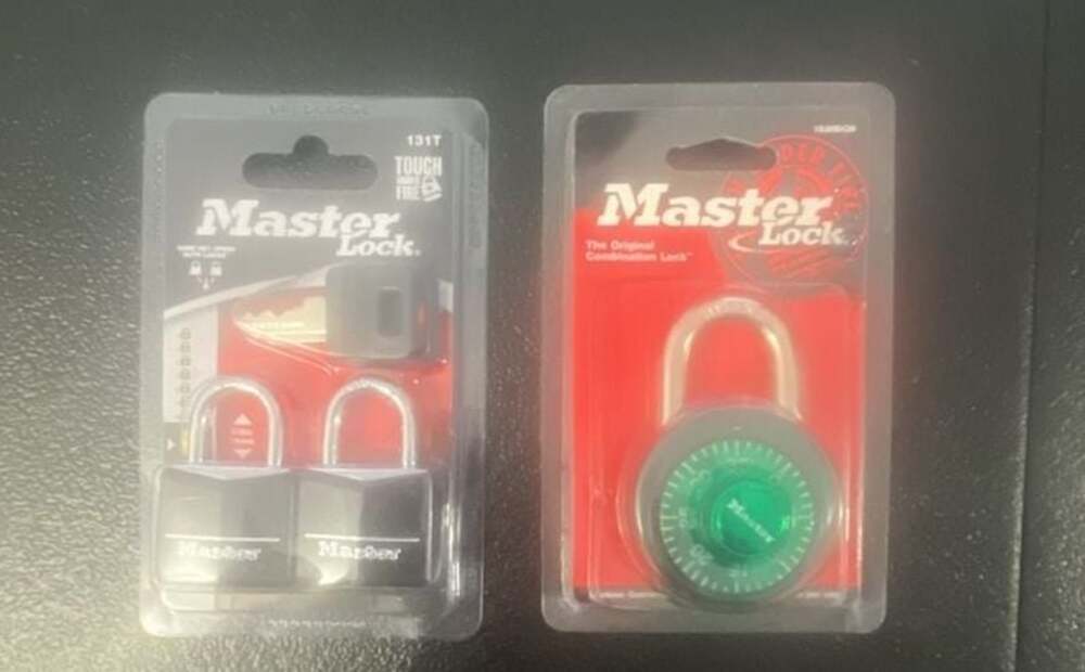 Master Lock 131T 2-Pack Keyed and Master Lock 1500D Green Combination